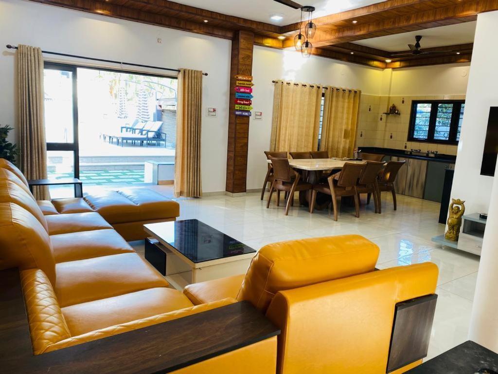 Aqua Villa Luxury Home Stay Lonavala Eksteriør bilde