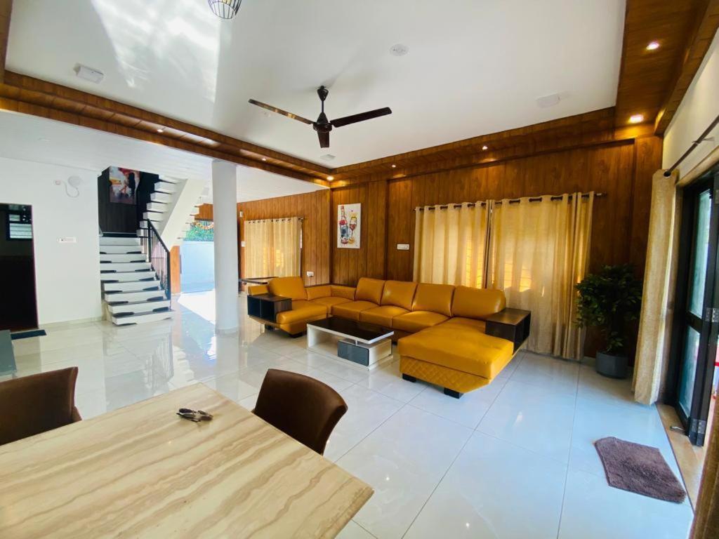 Aqua Villa Luxury Home Stay Lonavala Eksteriør bilde